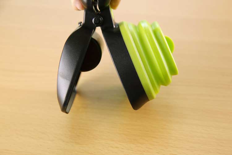 Portable Dog Poop Scooper – Clean Travel Pickups